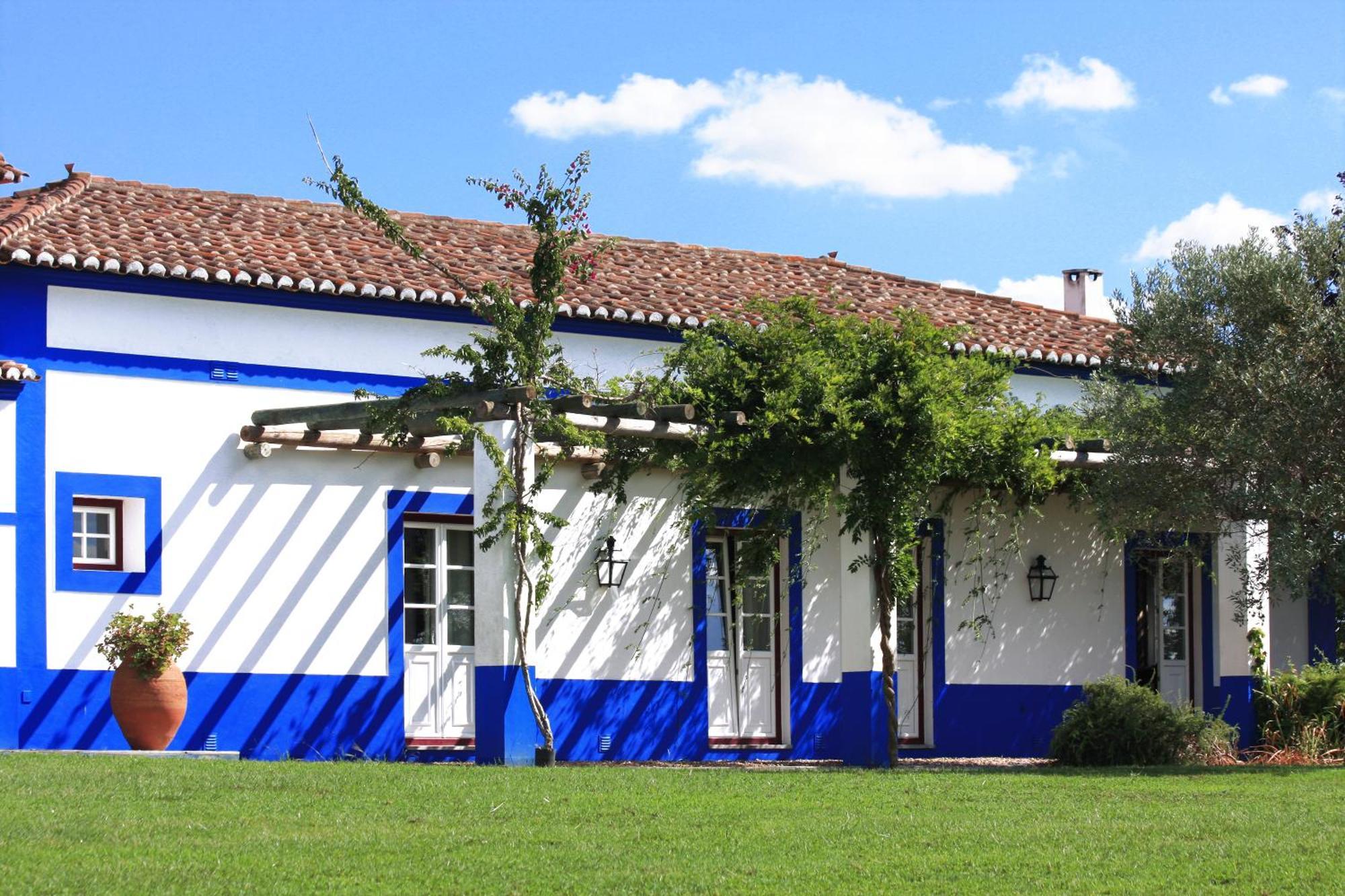 Hotel Vale Do Manantio Moura Exterior foto